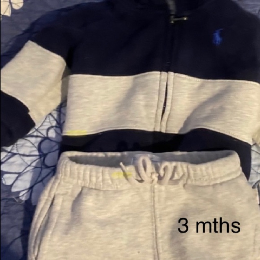 4 Ralph Lauren outfits -3/6 months 3 sweatsuit sets & 1 long sleeve 1pc outfit